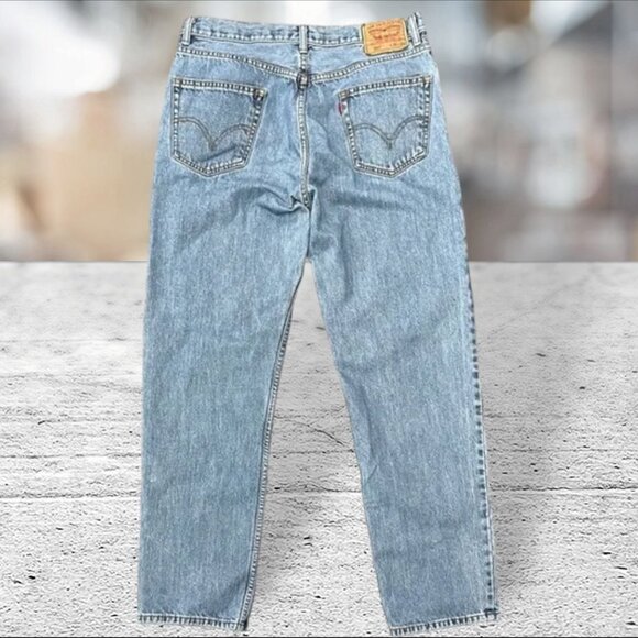 Levis 550 Straight Leg Relaxed Fit Men's Medium Wash Denim Blue Jeans Size 36x34 - Picture 1 of 9
